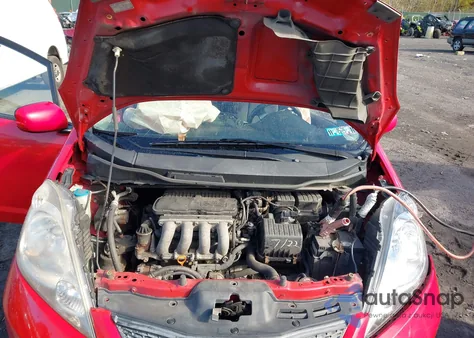 2010 Honda Fit Sport из США, поврежденный, VIN JHMGE8H42AC003471